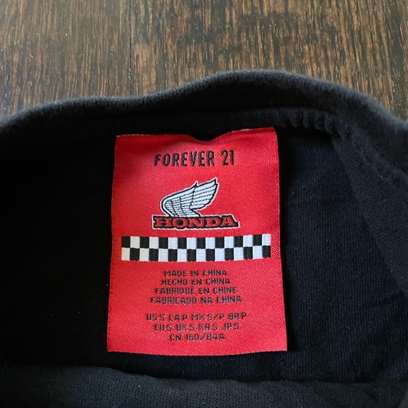 Forever 21 - Honda Graphic Cropped T-Shirt - Picture 5 of 5